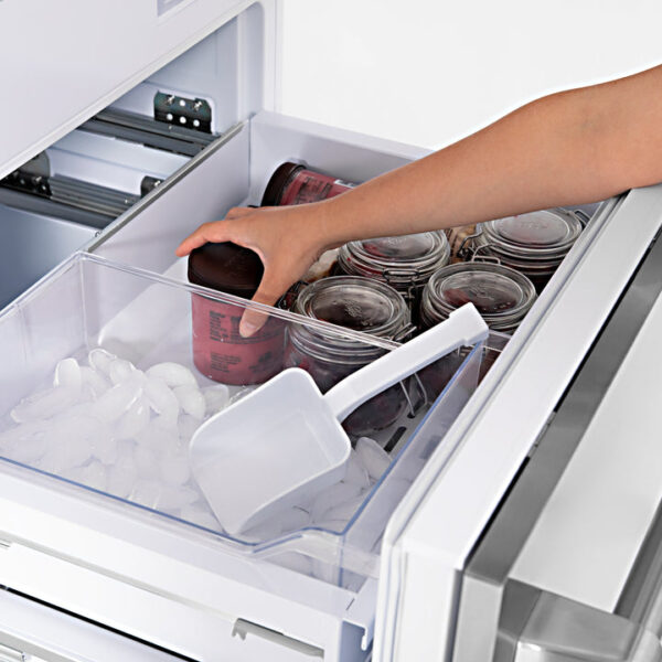 ZLINE 60 in. 32.2 cu. ft. Built-In 4-Door French Door Refrigerator with Internal Water and Ice Dispenser in Stainless Steel (RBIV-304-60) - Image 11