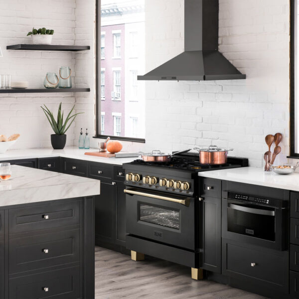 ZLINE Autograph Edition 36 in. 4.6 cu. ft. Dual Fuel Range with Gas Stove and Electric Oven in Black Stainless Steel with Polished Gold Accents (RABZ-36-G) - Image 15