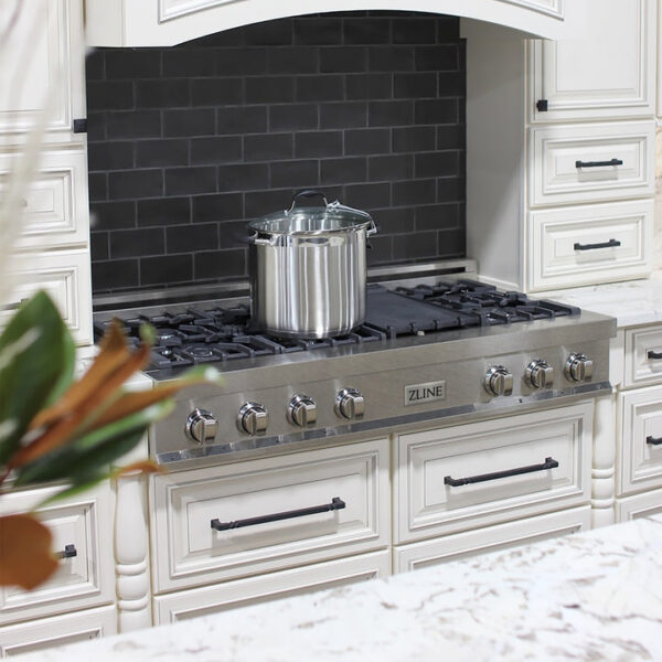ZLINE 48 in. Porcelain Gas Stovetop in DuraSnow Stainless Steel with 7 Gas Burners and Griddle (RTS-48) - Image 17