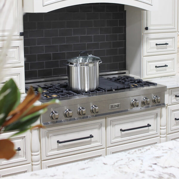 ZLINE 48 in. Porcelain Gas Stovetop in DuraSnow Stainless Steel with 7 Gas Burners with Brass Burners and Griddle (RTS-BR-48) - Image 11