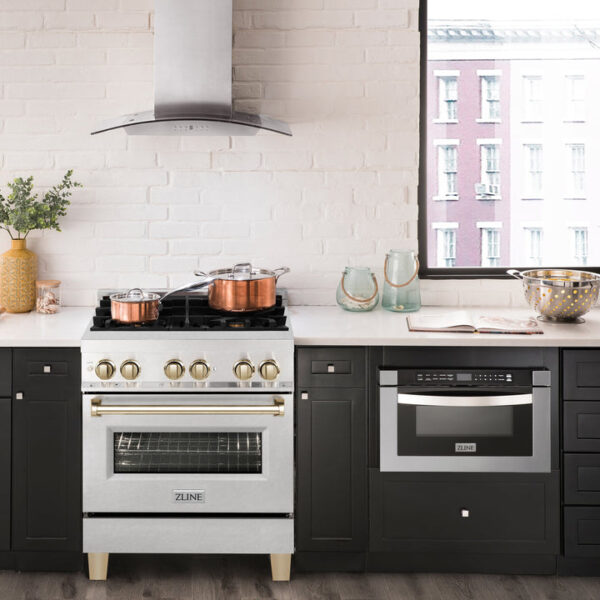 ZLINE Autograph Edition 30 in. 4.0 cu. ft. Dual Fuel Range with Gas Stove and Electric Oven in Fingerprint Resistant Stainless Steel with Polished Gold Accents (RASZ-SN-30-G) - Image 3